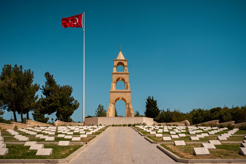 57. alay şehitliği.jpg